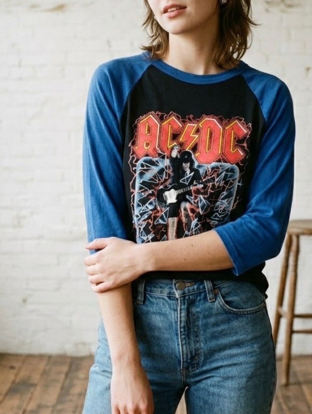 VTG Chaser AC/DC Black Body + Blue Raglan Long Sleeve Band Tee Size Small